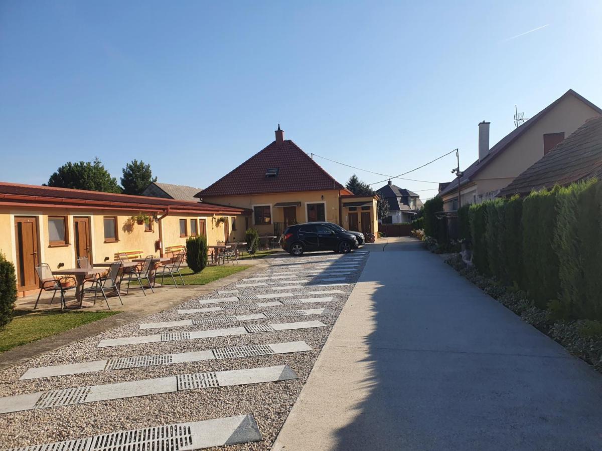 Apartament Privat U Jozefa Foeldesa Veľký Meder Zewnętrze zdjęcie
