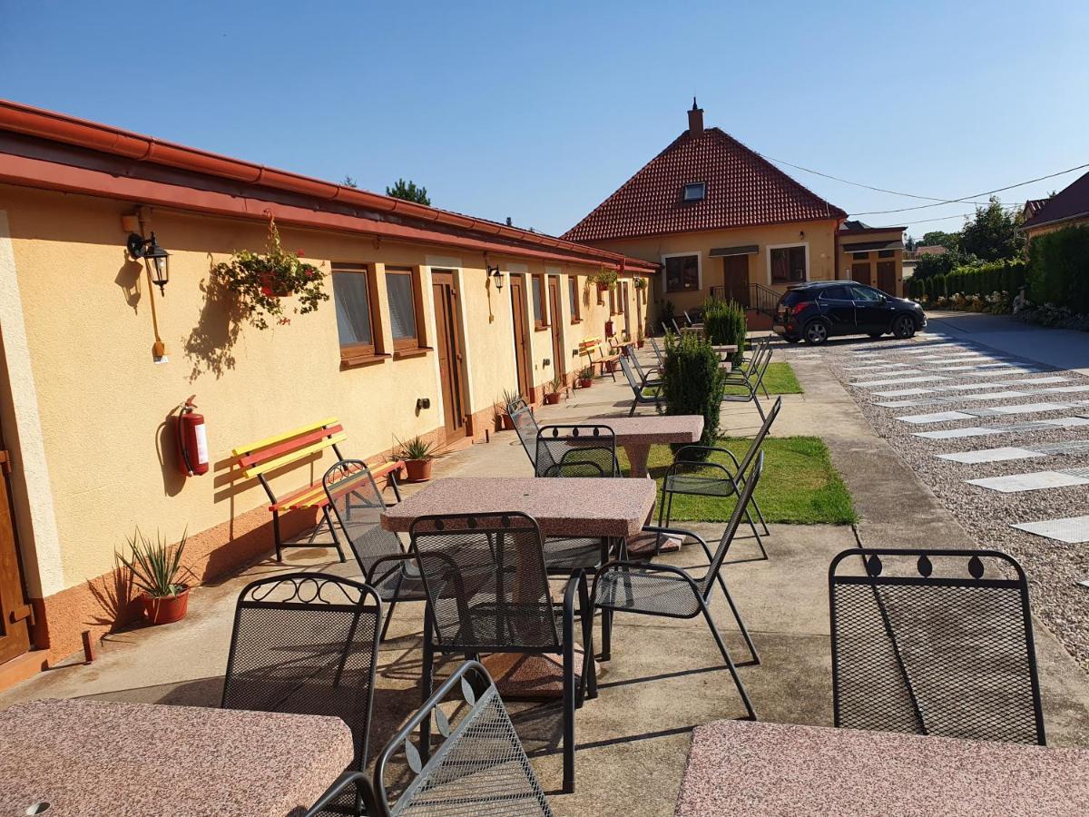 Apartament Privat U Jozefa Foeldesa Veľký Meder Zewnętrze zdjęcie